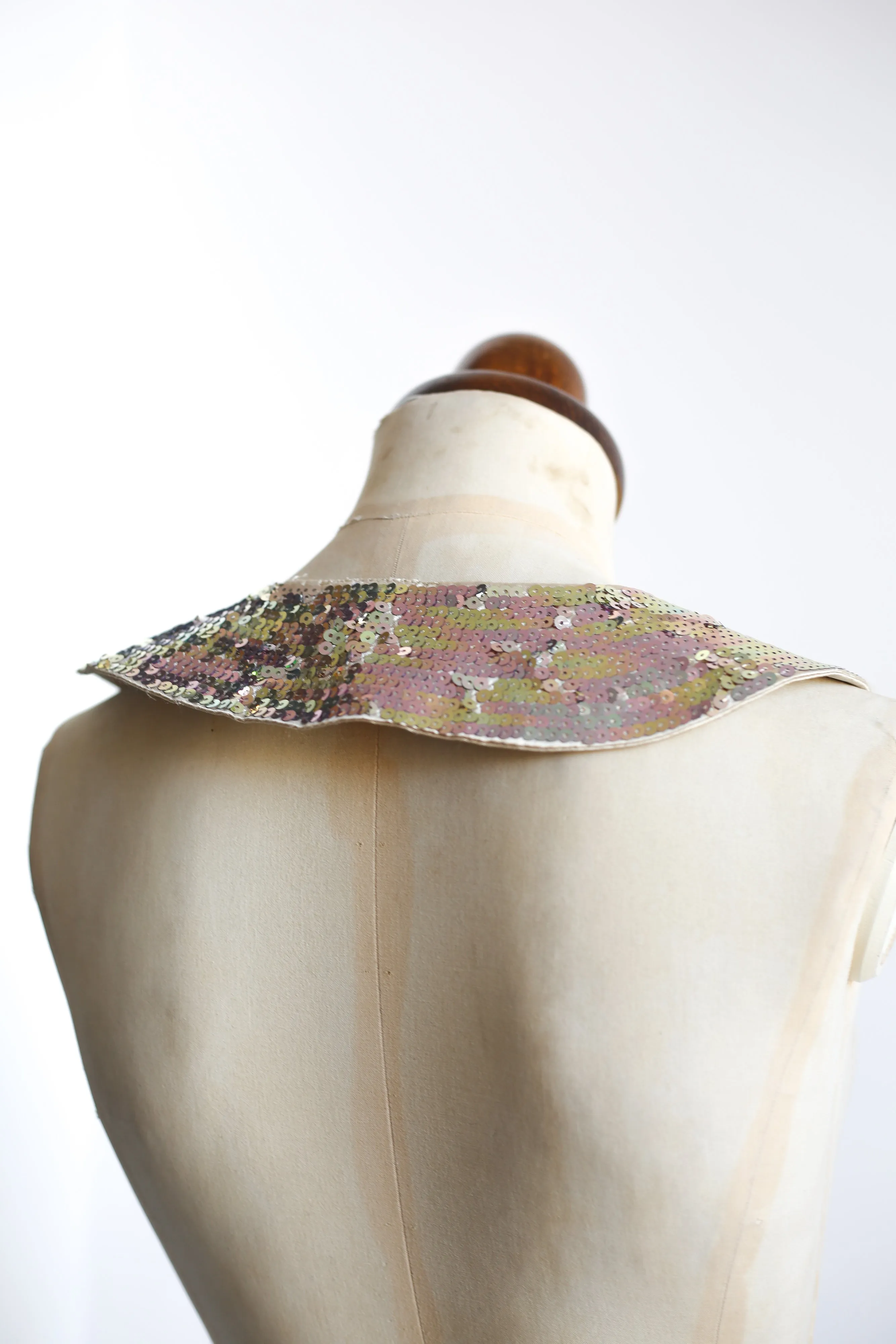 Vintage 1970s Iridescent Sequin Collar